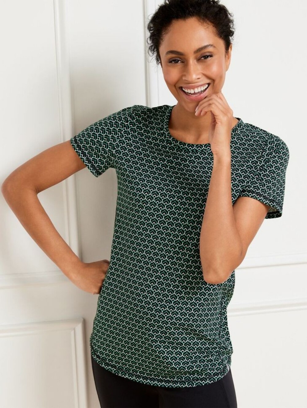 Talbots Supersoft Jersey Tee Green Outlined Scallop Print Sz L Short Sleeve Top